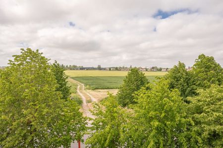 Prachtig afgewerkte woning, zeer rustig gelegen nabij het centrum - Foto 2