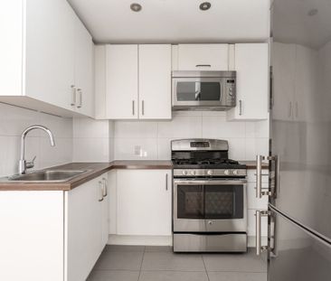 160 Huron Street - Photo 5