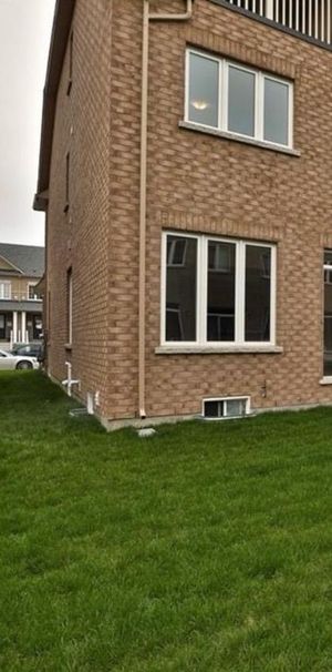 For Lease - 11 Talence Drive, Hamilton, Ontario - Photo 1