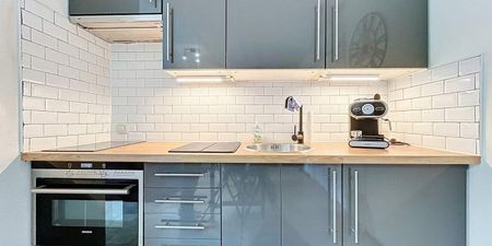 Appartement te huur in Celles voor € 550 met 1 slaapkamer - Photo 4