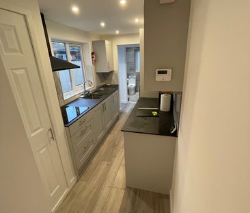 3 bedroom house - Photo 5