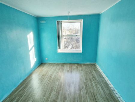 Terraced House to rent on - Photo 4