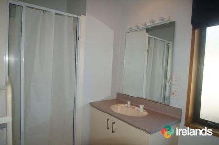 Bright Sunny Two Storey Townhouse - Photo 4