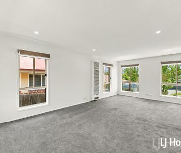Freshly Refurbished Family Home in Convenient Location - Photo 4
