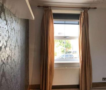 New Road, Chilworth, GU4 - Photo 5