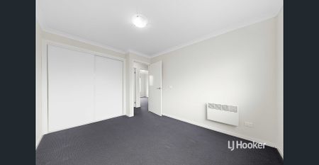 Effortless Living with Private Courtyard & Secure Parking! APPLICATIONS NOW OPEN - Photo 4