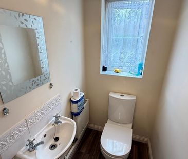 4 bedroom detached house to rent - Photo 5