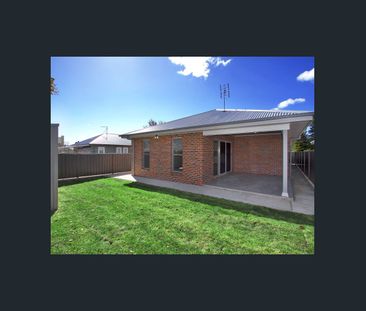 EXECUTIVE STYLE VILLA! - Photo 6