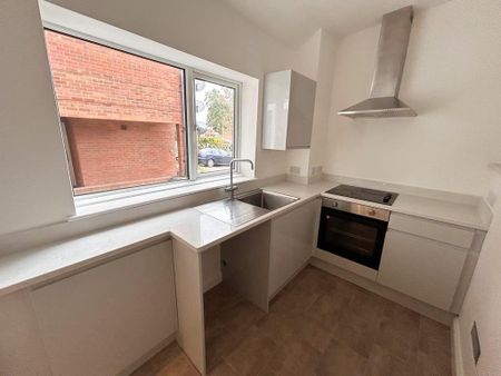 2 bedroom maisonette to rent - Photo 5