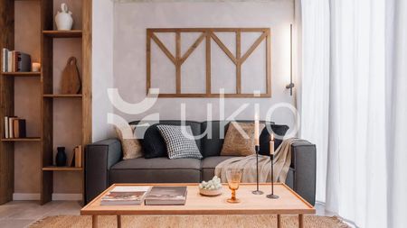 Barcelona Capital, Catalonia 08011 - Photo 4