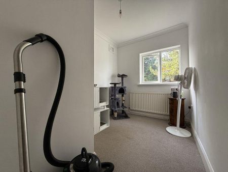 3 bedroom semi-detached house to rent - Photo 4