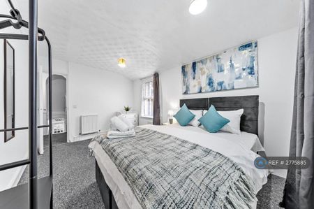 5 bedroom terraced house to rent - Photo 5