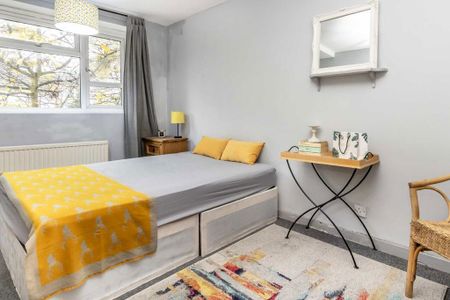 3 bedroom flat to rent - Photo 4