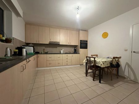 Zeer ruim en energiezuinig appartement met 2 slaapkamers en tuin in centrum Schoten - Foto 3