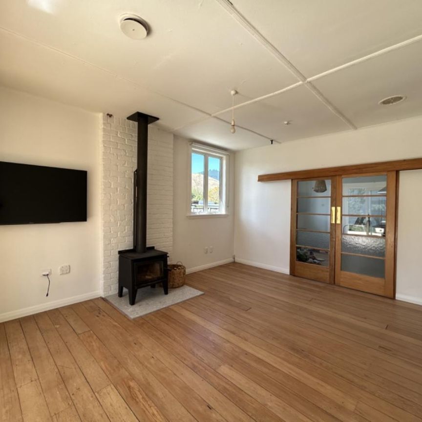 Charming home in Rai Valley - Photo 1