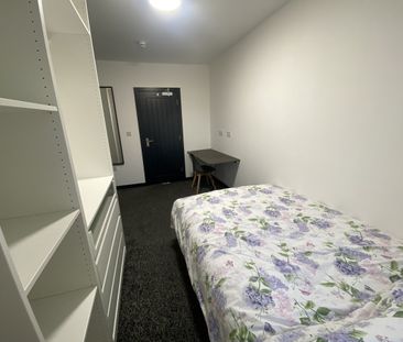 Room in a Shared House, Picton Road, L15 - Photo 3