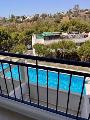 Alquiler de piso en Calle Poseidon, 1 - Photo 1