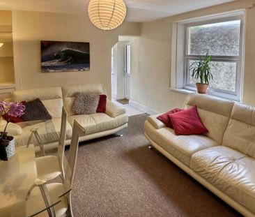 6 bedroom house to rent - Photo 2