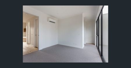 3 Beds 3 Baths 2 Carparks Townhouse for Lease - Photo 2