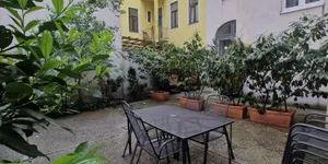 5 room apartment with courtyard terrace (newly renovated) - Photo 3
