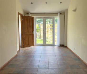 St Nicholas Croft, Askham Bryan, York - Photo 5