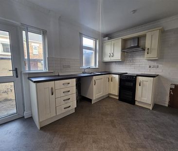 27 Northwood Drive, Shore Road, - Photo 1