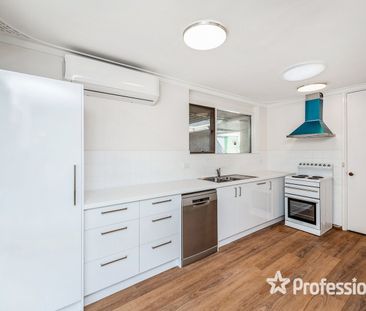 Fresh & Bright Craigie Home - Photo 4