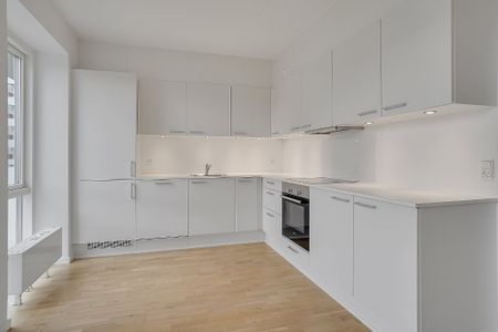 Lys og rummelig 3'er med stort køkken alrum - Photo 4