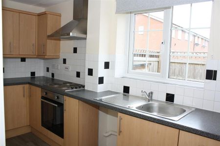 2 bedroom terraced house to rent - Photo 3