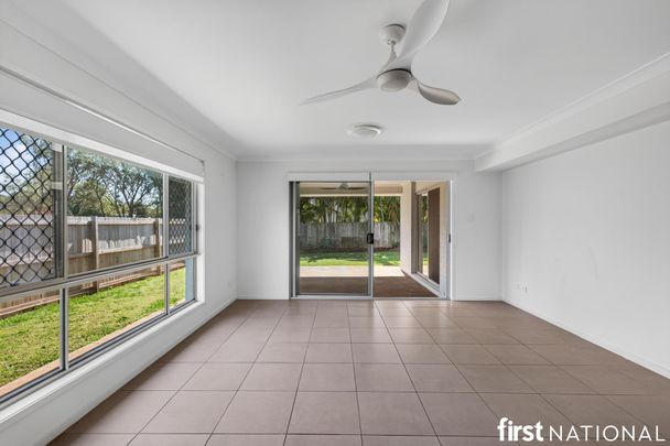 SPACIOUS 4 BEDROOM FAMILY HOME WITH ACCESS TO RECREATIONAL FACILITIES - Photo 1