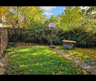 2 bedroom semi-detached house to rent - Photo 6