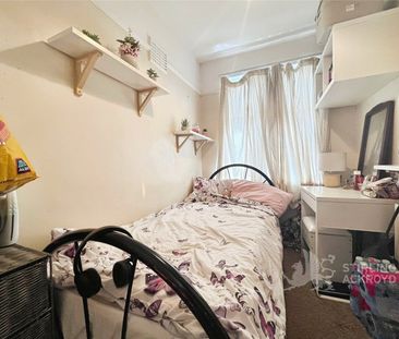 Victoria Street, Englefield Green, TW20 0QX - Photo 5