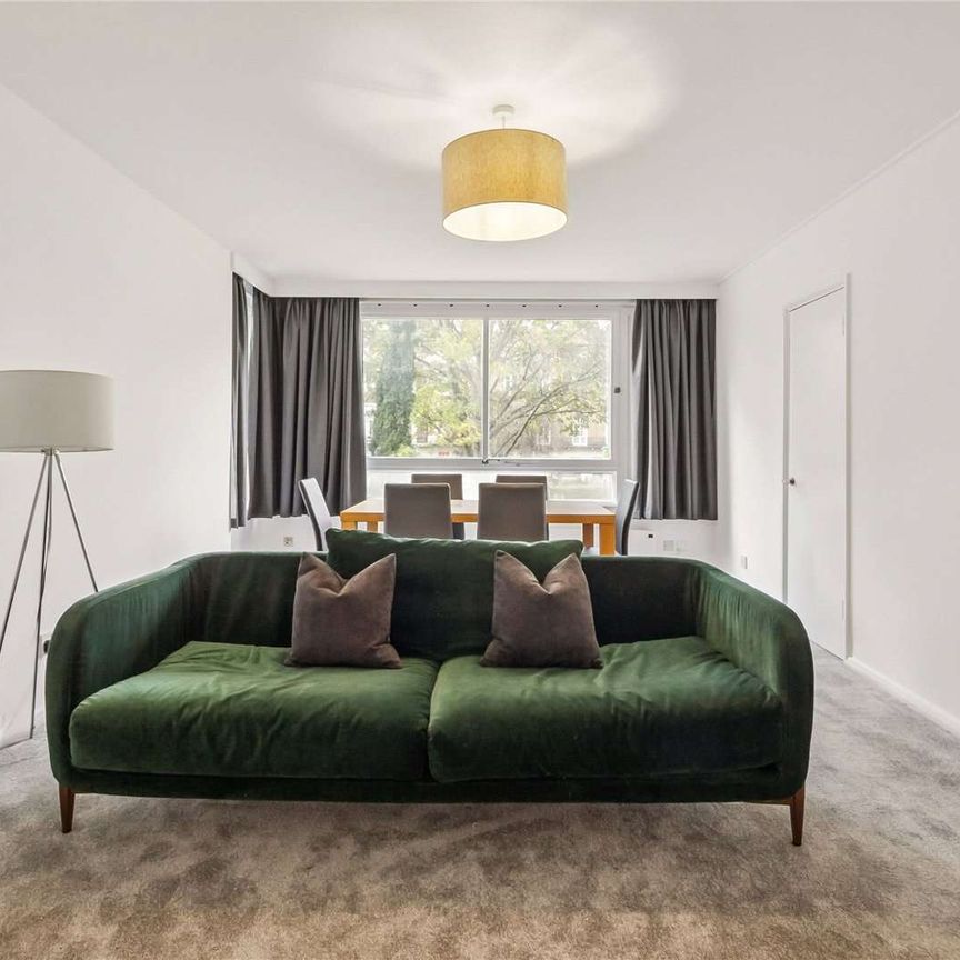 EXCLUSIVELY MANAGED BY SAVILLS. HMO APPROVED. PET FRIENDLY. Beautifully Presented 2-Bedroom Apartment in The Water Gardens, Hyde Park Estate. - Photo 1