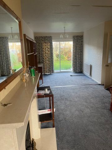 3 Bed Detached House, Lynmouth Drive, LE18 - Photo 3