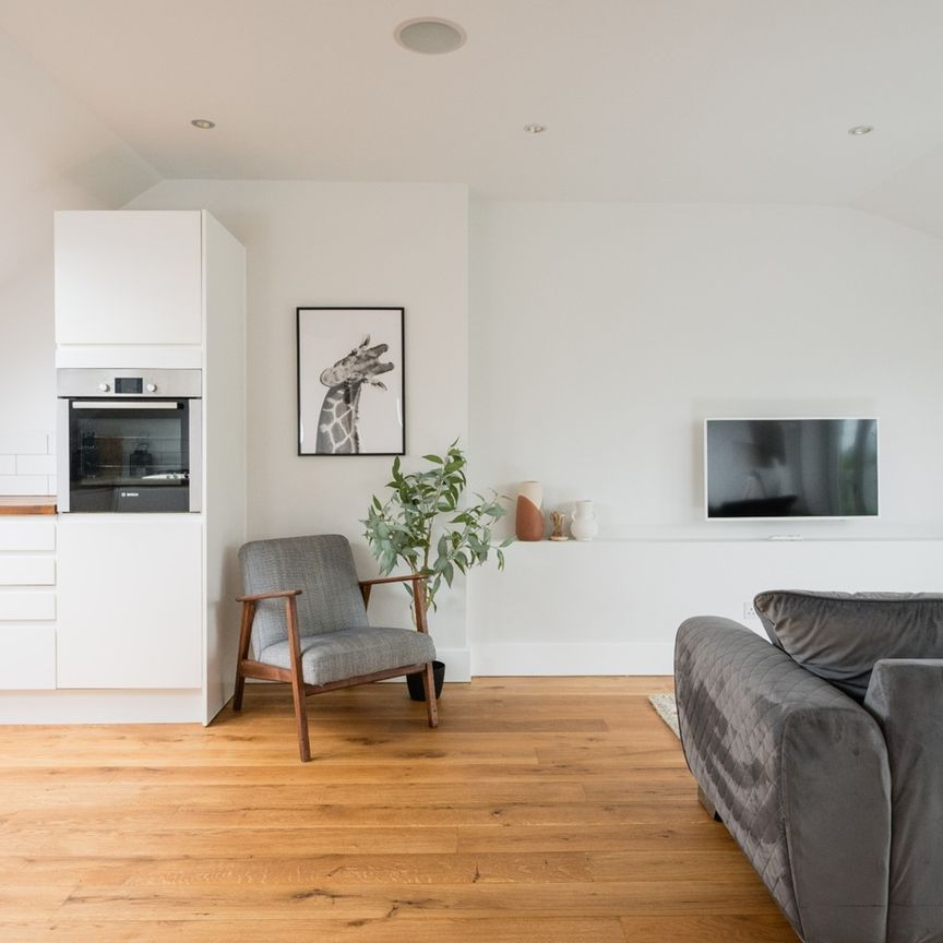 2 Bed Flat, London, SE23 - Photo 1