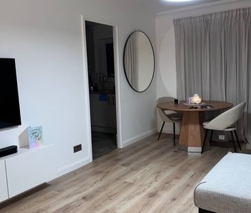 1 Bed Flat, Bakers Court, SE25 - Photo 1