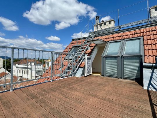Ein "Wohn"Traum wird wahr - exquisite Wohnung mit 4 Terrassen und Gartenmitbenutzung - Foto 1