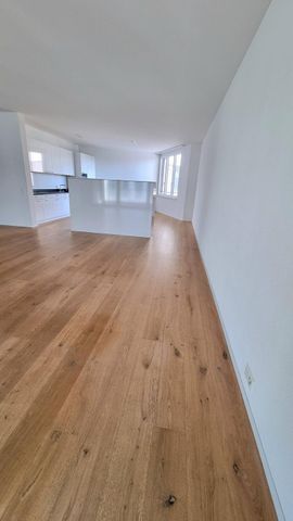 Grosszügige 3 1/2-Zimmer-Wohnung im Richtiareal Wallisellen - Foto 2