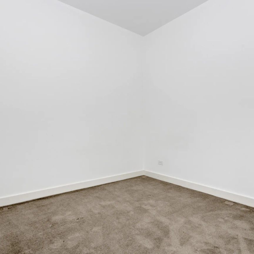 Stylish Two Bedroom - Photo 1
