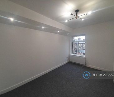 4 bedroom terraced house to rent - Photo 4