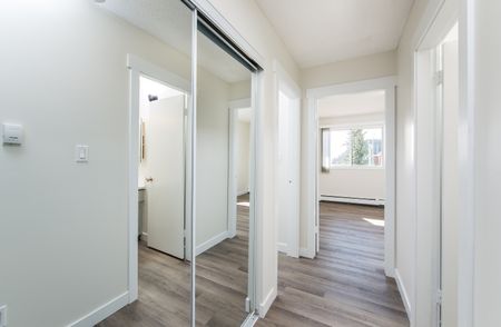 Beaumont Place Apartments - Photo 2