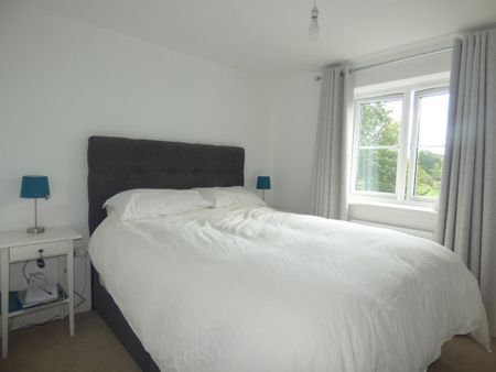 3 bedroom semi-detached house to rent - Photo 4