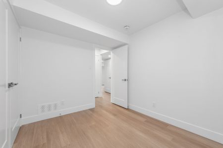 For Lease - 1975 Banff Avenue Unit# A, Hunt Club - South Keys and Area, Ontario - Photo 4