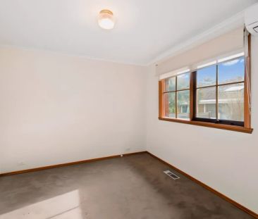 2 Bed, 1 Bath - Photo 3