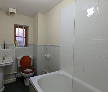 4 bedroom apartment to rent - Photo 6