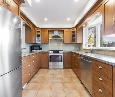 For Lease - 172 Camlaren Crescent, Vaughan, Ontario - Photo 6