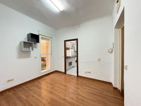 Piso de alquiler en De Antonio Toledano, Fuente del Berro - Photo 1