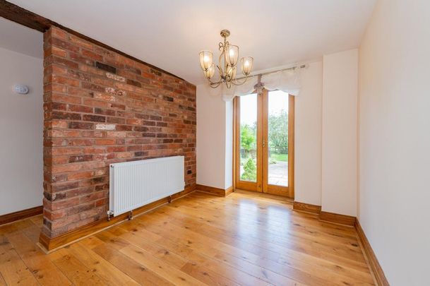 3 bedroom barn conversion to rent - Photo 1