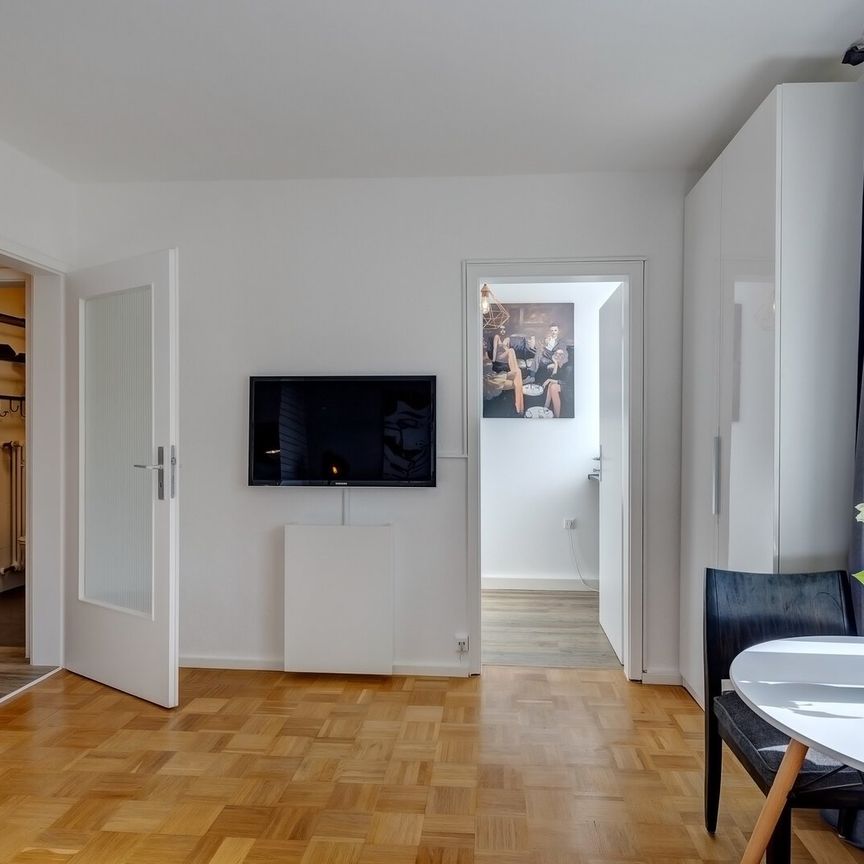 Milbertshofen: Renovated apartment with desinger furniture - Foto 1