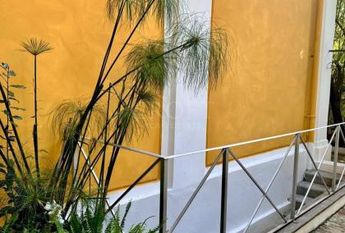 Villa-Parioli: Beautiful independent house with large private garden and terraces. Spacious living, formal dining, study-music room, sun room, 5 bedrooms, 4 bathrooms, parking. rif 163